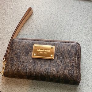 MK wristlet